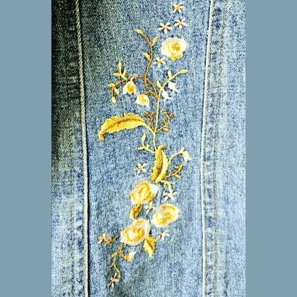 Liz Claiborne Emma James Plus Size Embroidery Floral Shirt, Jacket - Picture 12 of 13